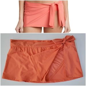 NWOT Tommy Bahama Hipster & Skirt